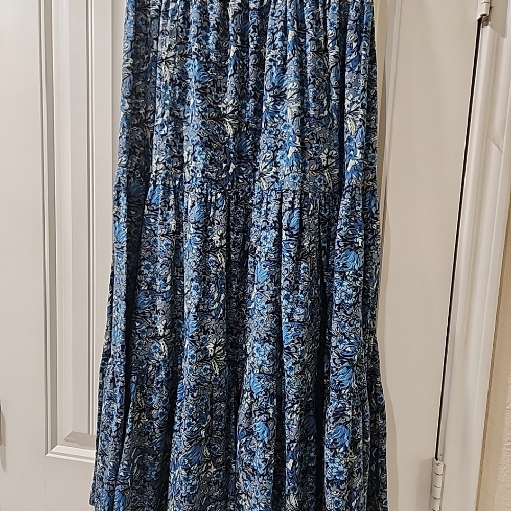 Chic Blue Floral Maxi Skirt